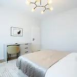 Stunning Views 3br Sunny Flat - 3 Superb Balconies *