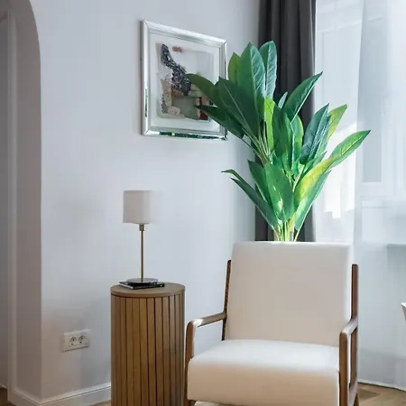 Stunning Views 3br Sunny Flat - 3 Superb Balconies Lägenhet *