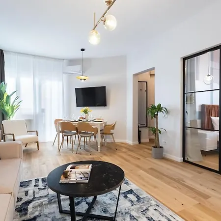 Stunning Views 3br Sunny Flat - 3 Superb Balconies Bukarest