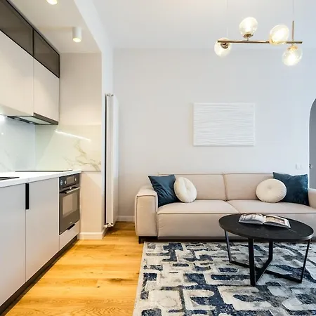 Stunning Views 3br Sunny Flat - 3 Superb Balconies * 布加勒斯特