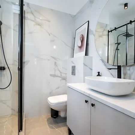 Stunning Views 3br Sunny Flat - 3 Superb Balconies 公寓