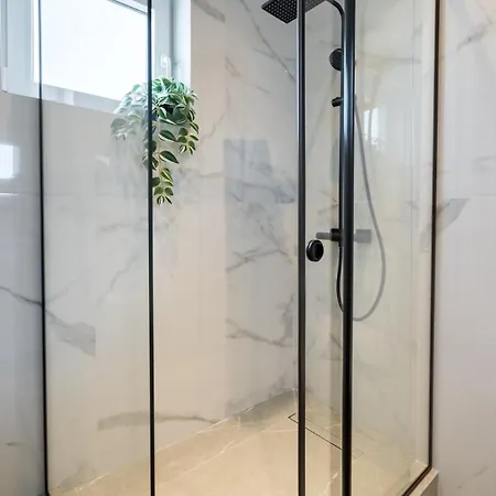 Stunning Views 3br Sunny Flat - 3 Superb Balconies 公寓 *