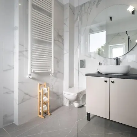 Stunning Views 3br Sunny Flat - 3 Superb Balconies 布加勒斯特