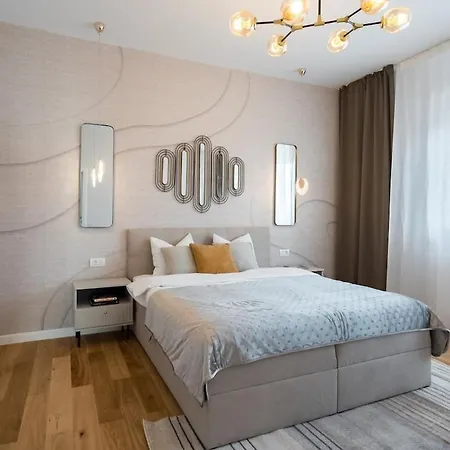 Stunning Views 3br Sunny Flat - 3 Superb Balconies *