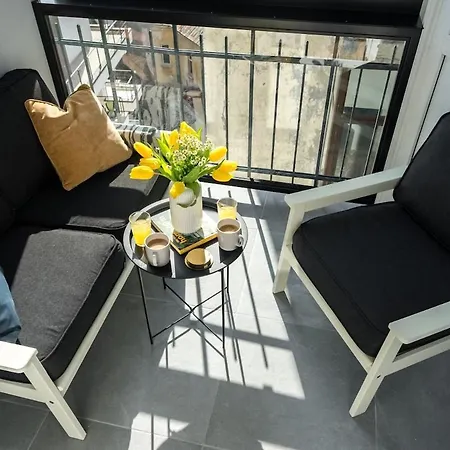 Stunning Views 3br Sunny Flat - 3 Superb Balconies *