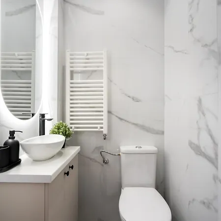 Stunning Views 3br Sunny Flat - 3 Superb Balconies 布加勒斯特