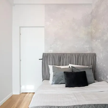 Stunning Views 3br Sunny Flat - 3 Superb Balconies 公寓 *