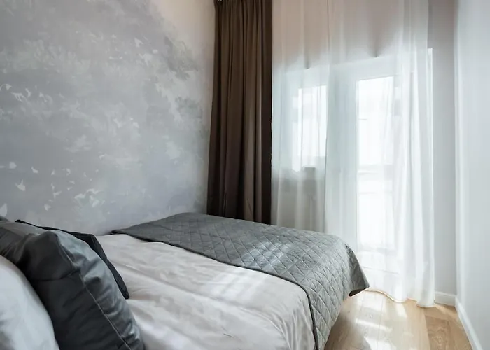 Stunning Views 3br Sunny Flat - 3 Superb Balconies 아파트 *