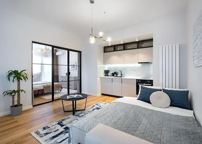 Stunning Views 3br Sunny Flat - 3 Superb Balconies 아파트 *