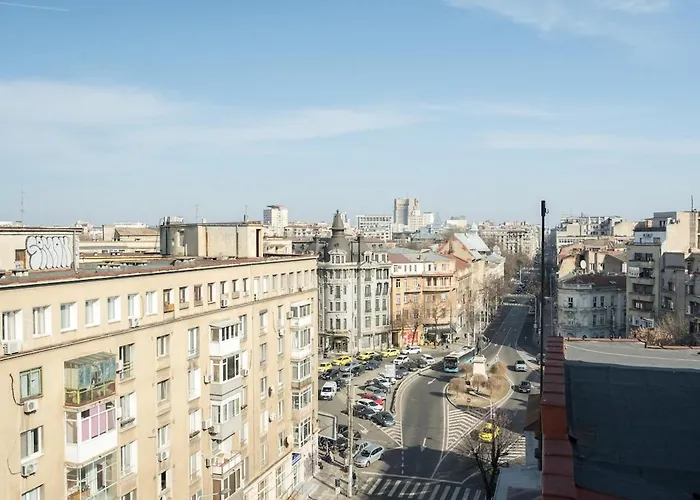 Stunning Views 3br Sunny Flat - 3 Superb Balconies Апартаменти Бухарест