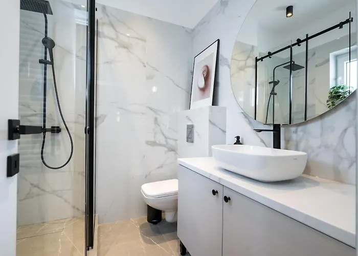 Stunning Views 3br Sunny Flat - 3 Superb Balconies 아파트