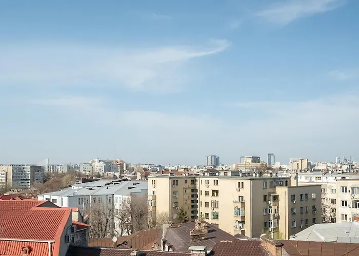 Апартаменти Stunning Views 3br Sunny Flat - 3 Superb Balconies