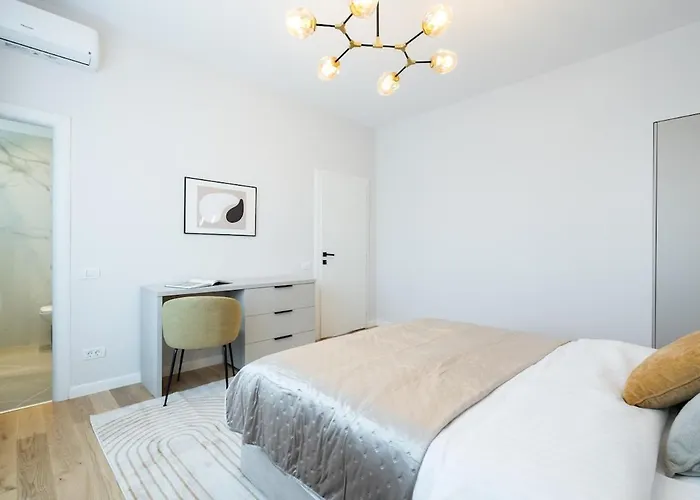 Stunning Views 3br Sunny Flat - 3 Superb Balconies