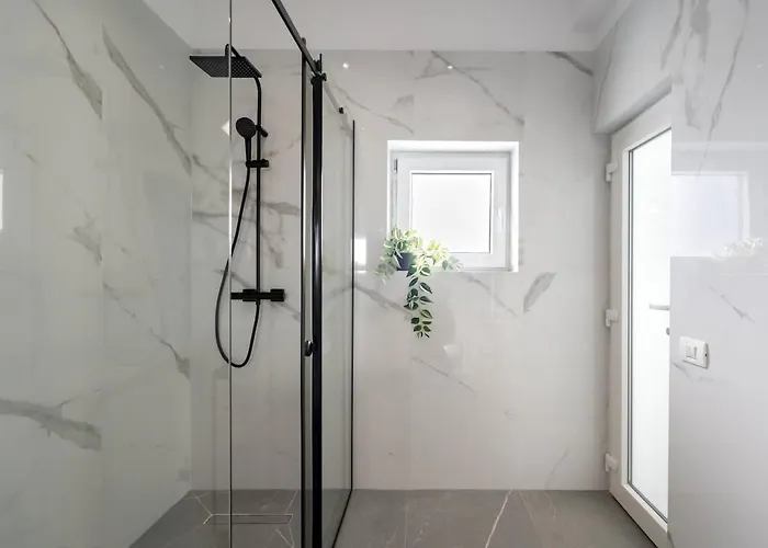 Stunning Views 3br Sunny Flat - 3 Superb Balconies דירה