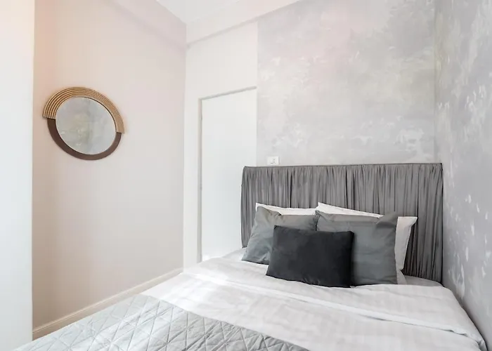 Stunning Views 3br Sunny Flat - 3 Superb Balconies 아파트 부쿠레슈티