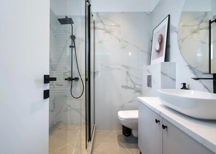 Stunning Views 3br Sunny Flat - 3 Superb Balconies * 부쿠레슈티