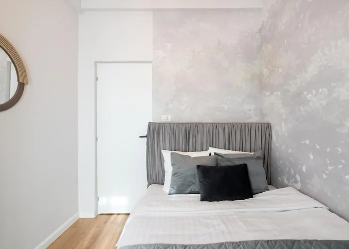 Stunning Views 3br Sunny Flat - 3 Superb Balconies 아파트 *