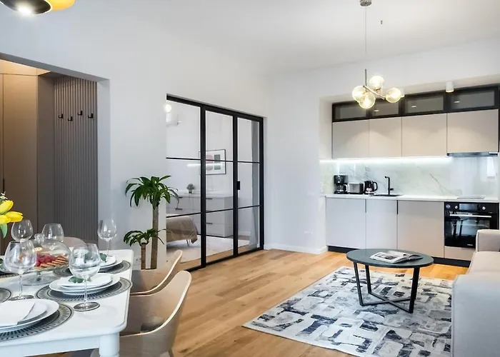 Stunning Views 3br Sunny Flat - 3 Superb Balconies * 부쿠레슈티