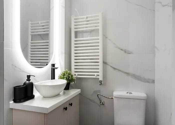 Stunning Views 3br Sunny Flat - 3 Superb Balconies 부쿠레슈티