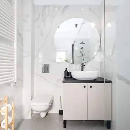 Stunning Views 3br Sunny Flat - 3 Superb Balconies Apartment