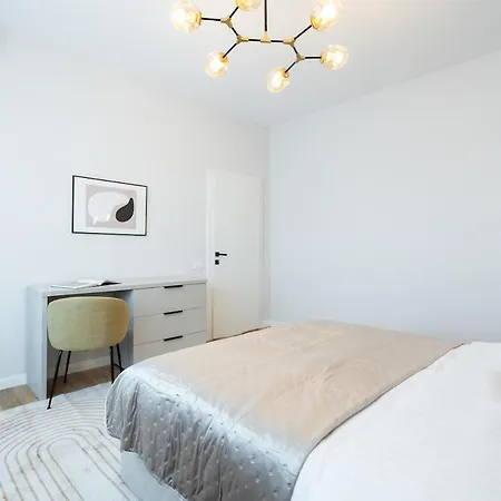 Stunning Views 3br Sunny Flat - 3 Superb Balconies *