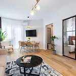 Stunning Views 3br Sunny Flat - 3 Superb Balconies Boekarest