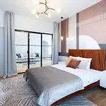 Stunning Views 3br Sunny Flat - 3 Superb Balconies Appartement *